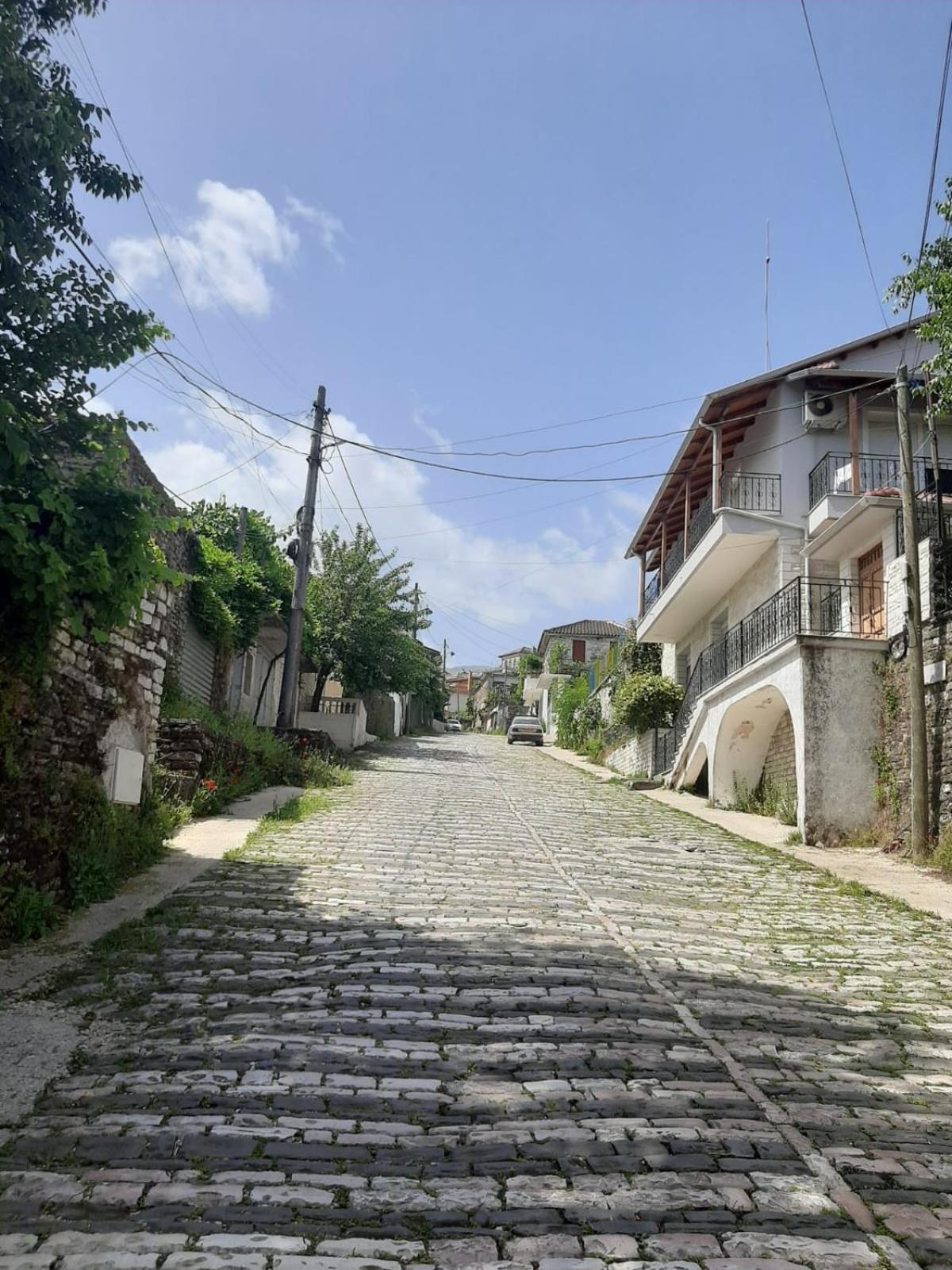 Sofia'S Modern Apartment Gjirokaster Exterior photo